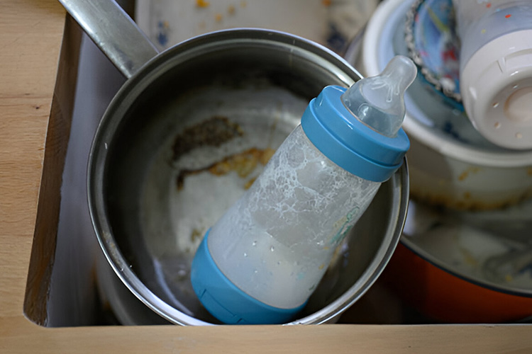 به ضدعفونی کردن نوارهای ریز یا دریچه ها دقت کنید.